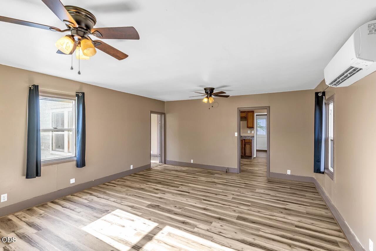 Photo of 506 Clark Street 2 of 23