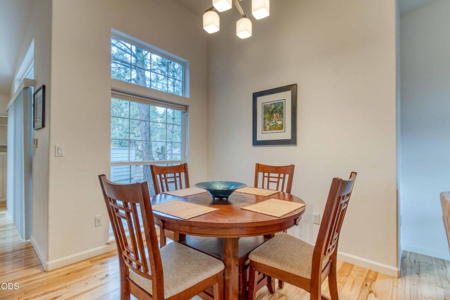 Photo of 3271 Melville Drive 4 of 21