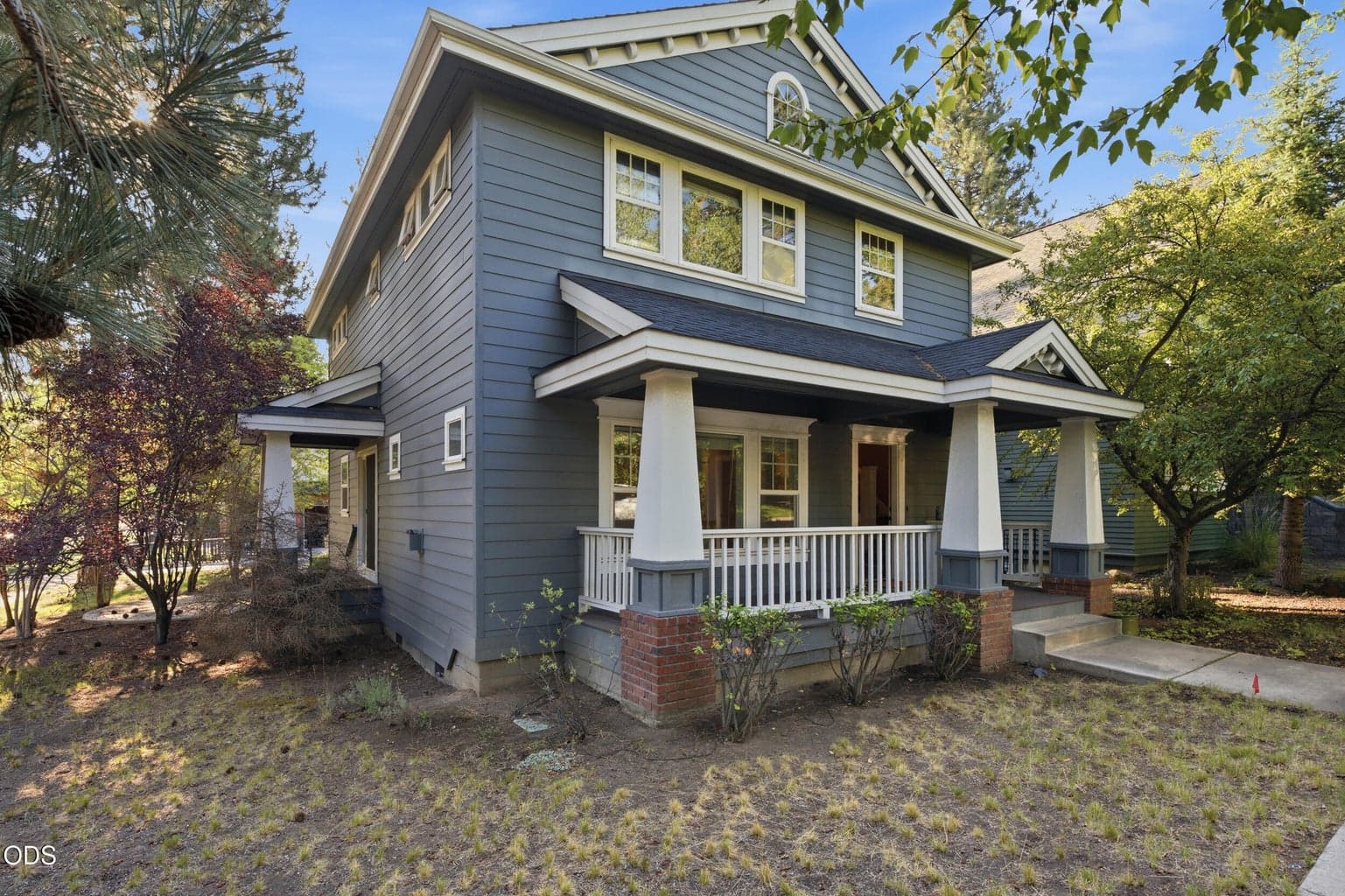 Photo of 1374 Fort Clatsop Street 2 of 30