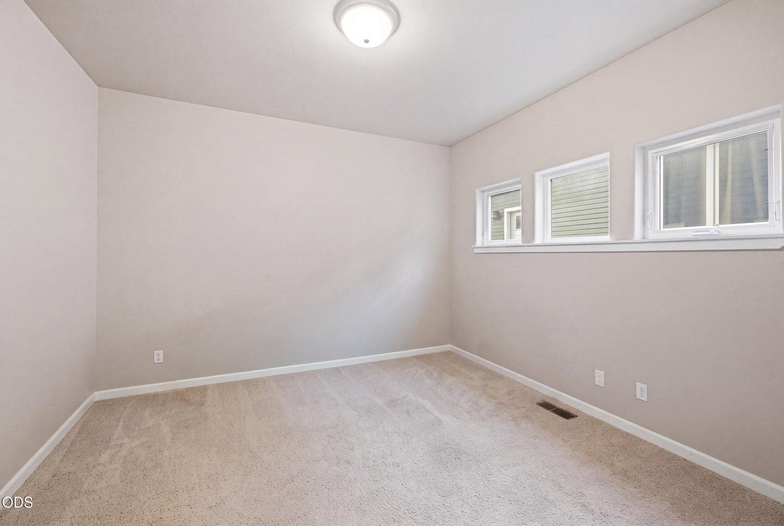 Photo of 1374 NW Fort Clatsop Street 15 of 30