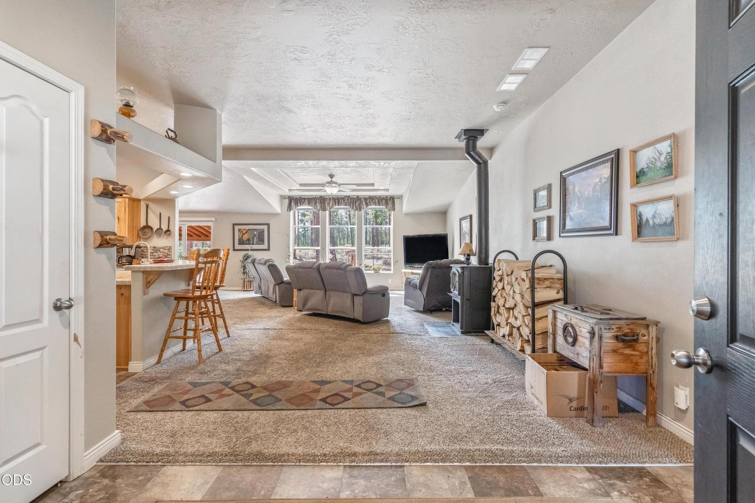 Photo of 123631 Surveyor Road 4 of 29