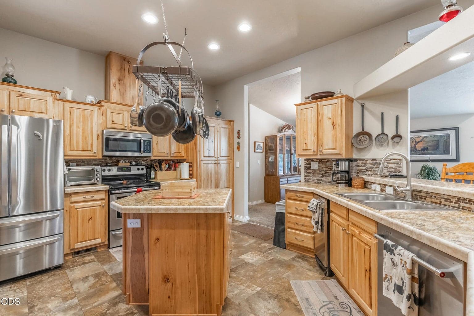 Photo of 123631 Surveyor Road 5 of 29