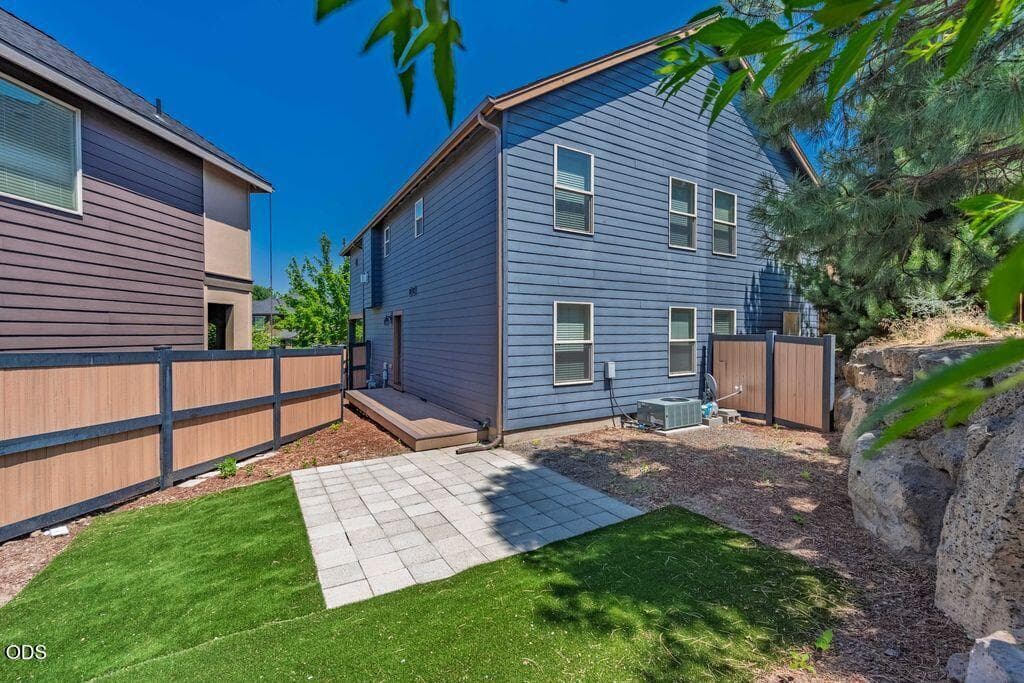 Photo of 20289 Schaeffer Drive 10 of 35