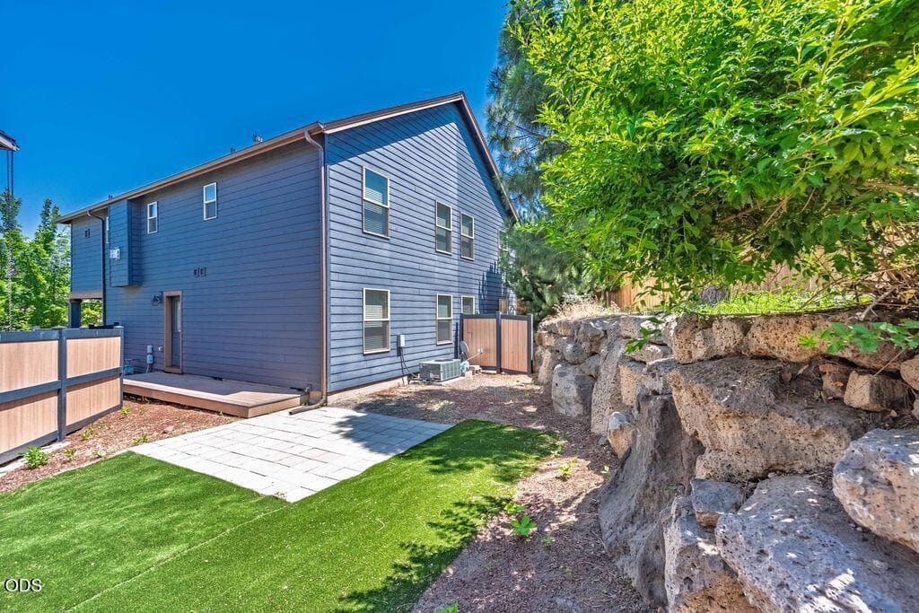 Good sized backyard space for a townhome in this price point. The area is fully fenced.