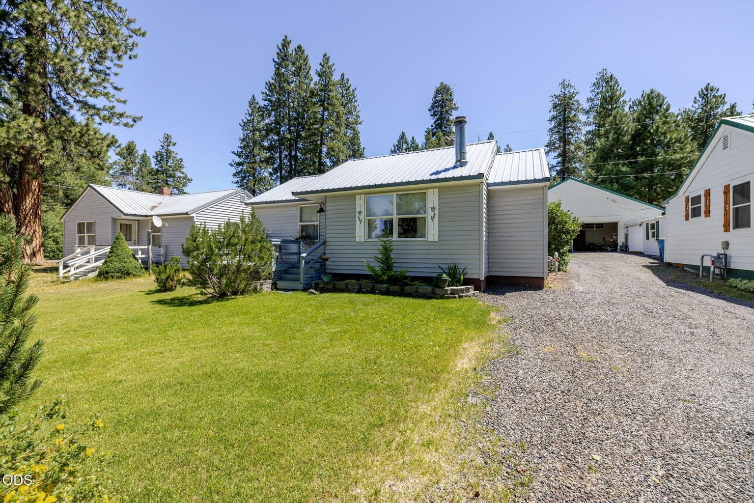 Photo of 138229 Hillcrest Street 2 of 26