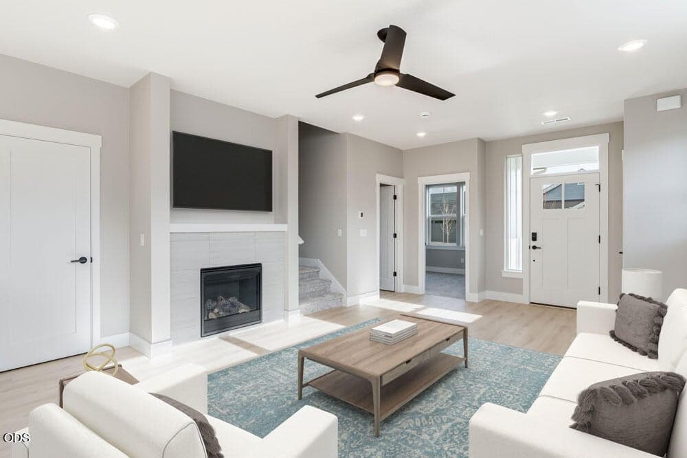 Photo of 3879 Petrosa Avenue 3 of 26