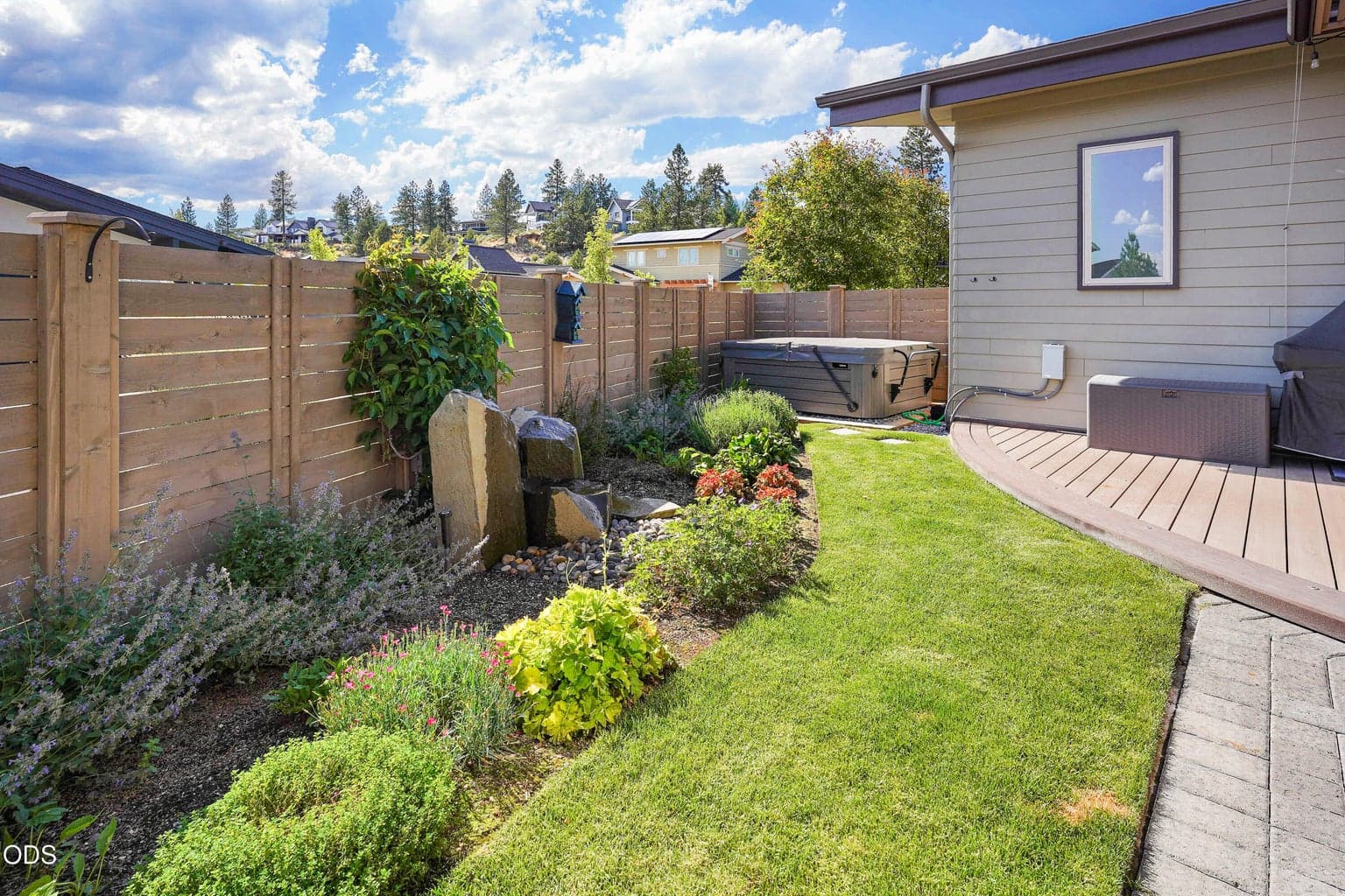 Photo of 2749 NW Shields Drive 48 of 49