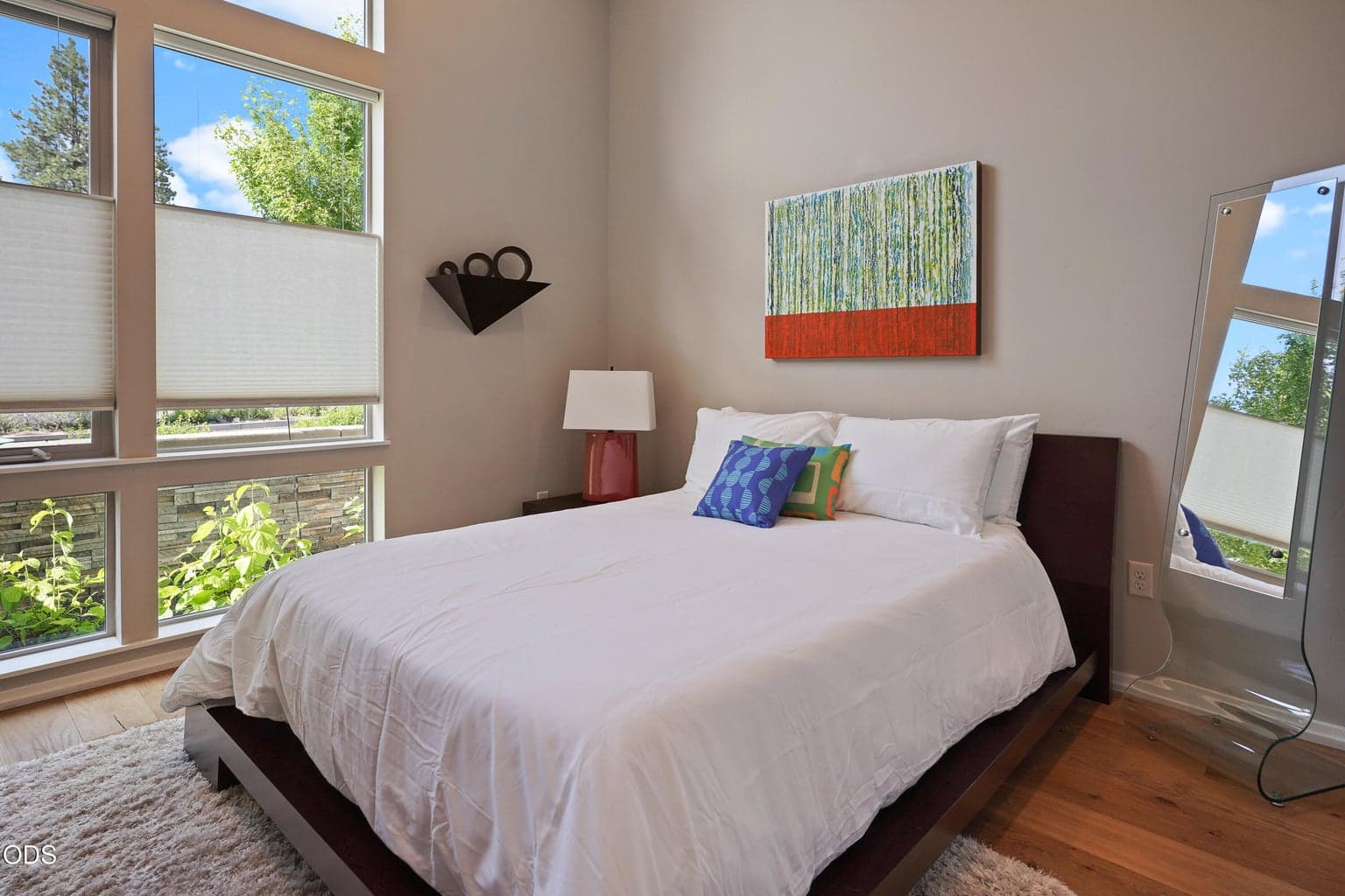 Guest bedroom 1