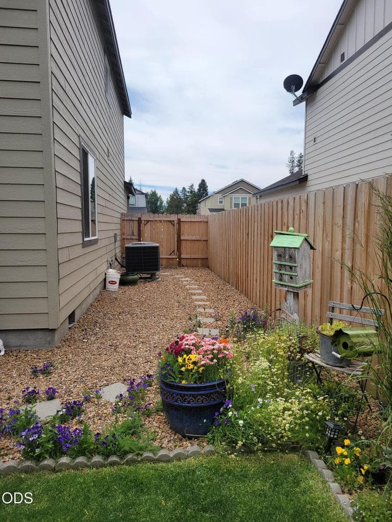 Photo of 16614 Landing Court 6 of 55