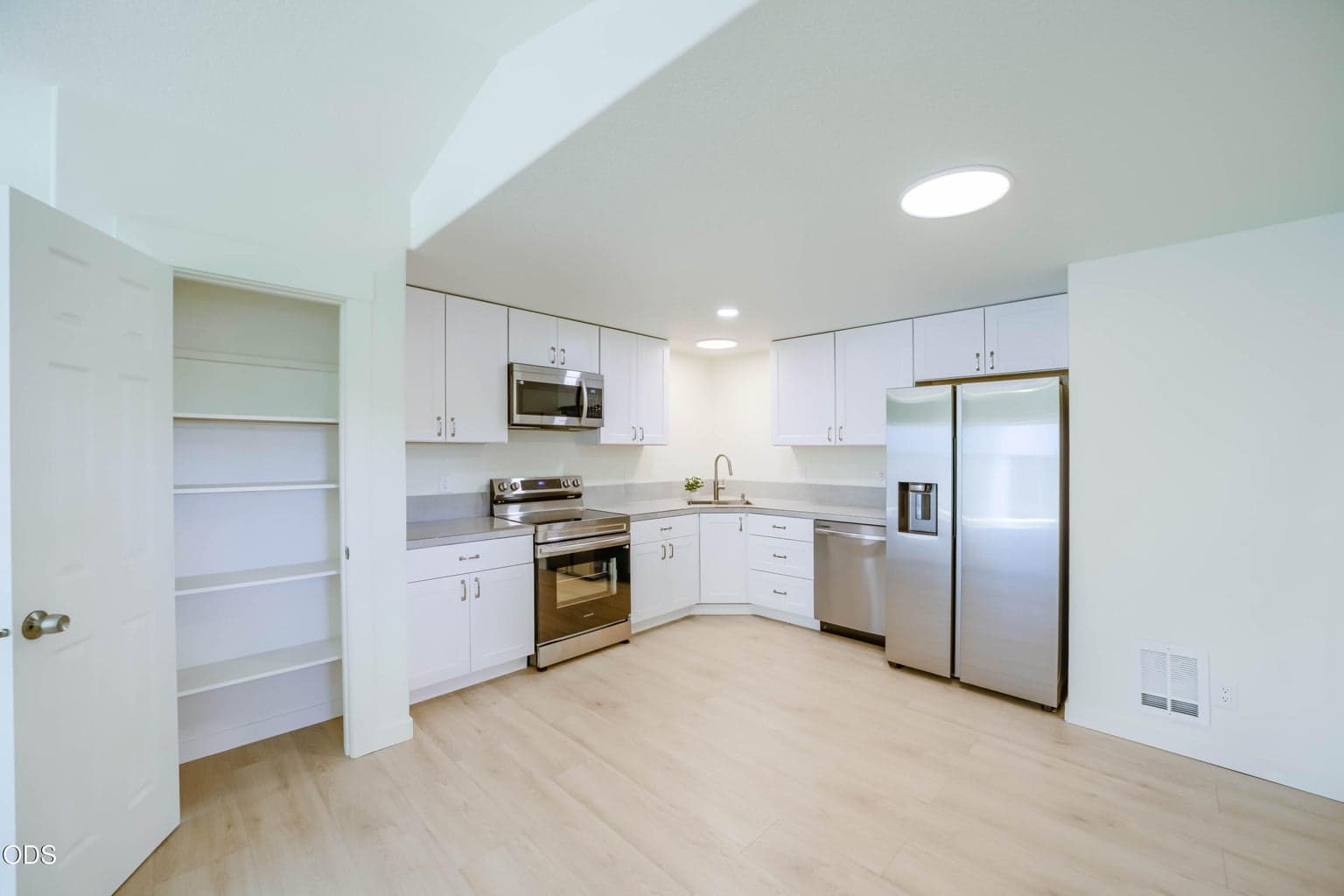 Photo of 2741 SW 28th Street 17 of 35