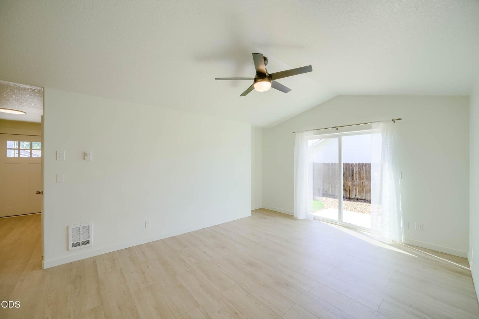 Photo of 2741 SW 28th Street 13 of 35