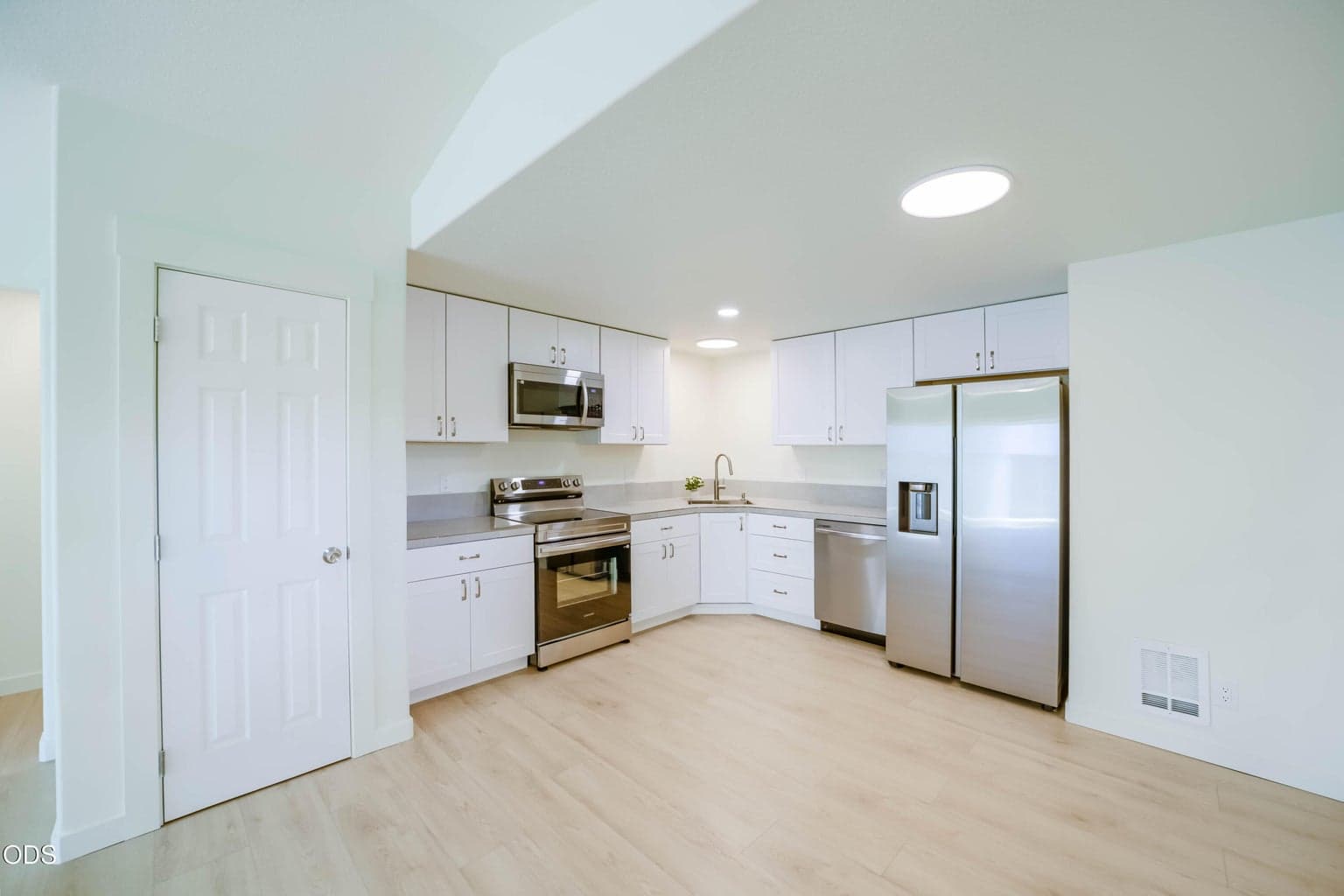 Photo of 2741 SW 28th Street 16 of 35