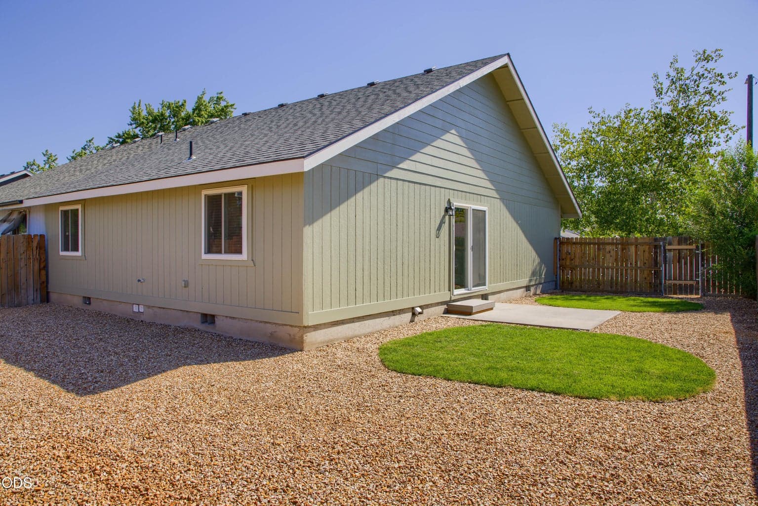 Photo of 2741 SW 28th Street 6 of 35