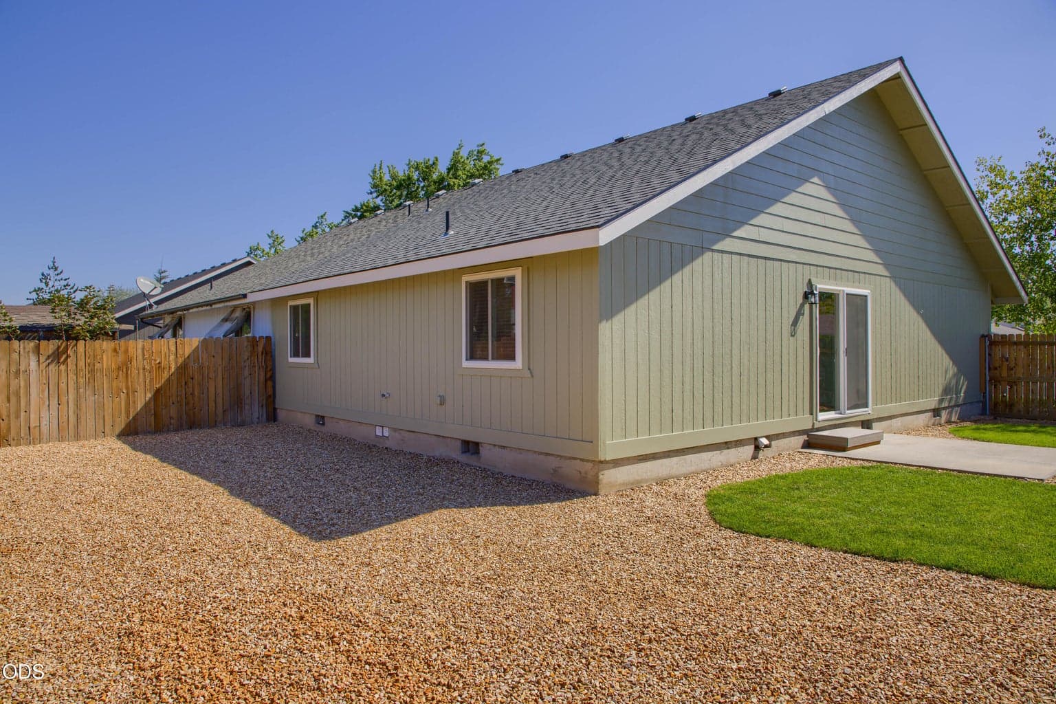 Photo of 2741 SW 28th Street 7 of 35