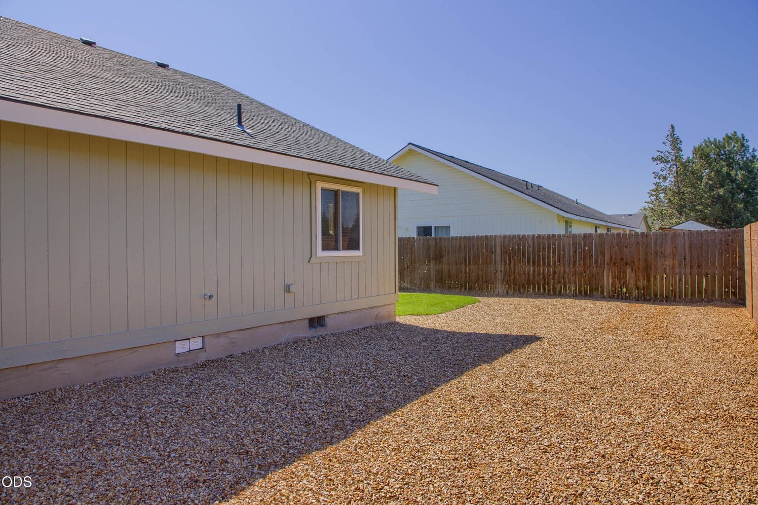 Photo of 2741 SW 28th Street 8 of 35