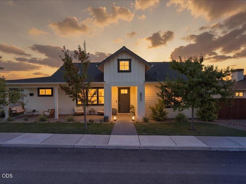 Photo of 3573 47th Street 2 of 101
