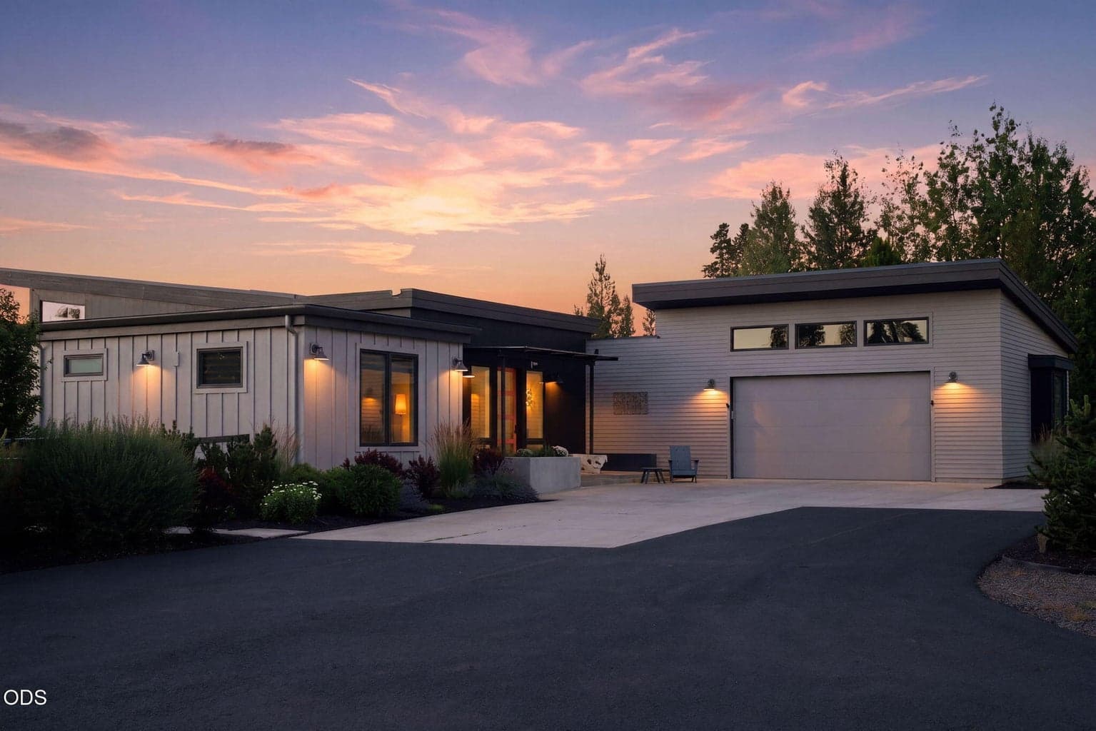 Photo of 55543 Huntington Road 2 of 73