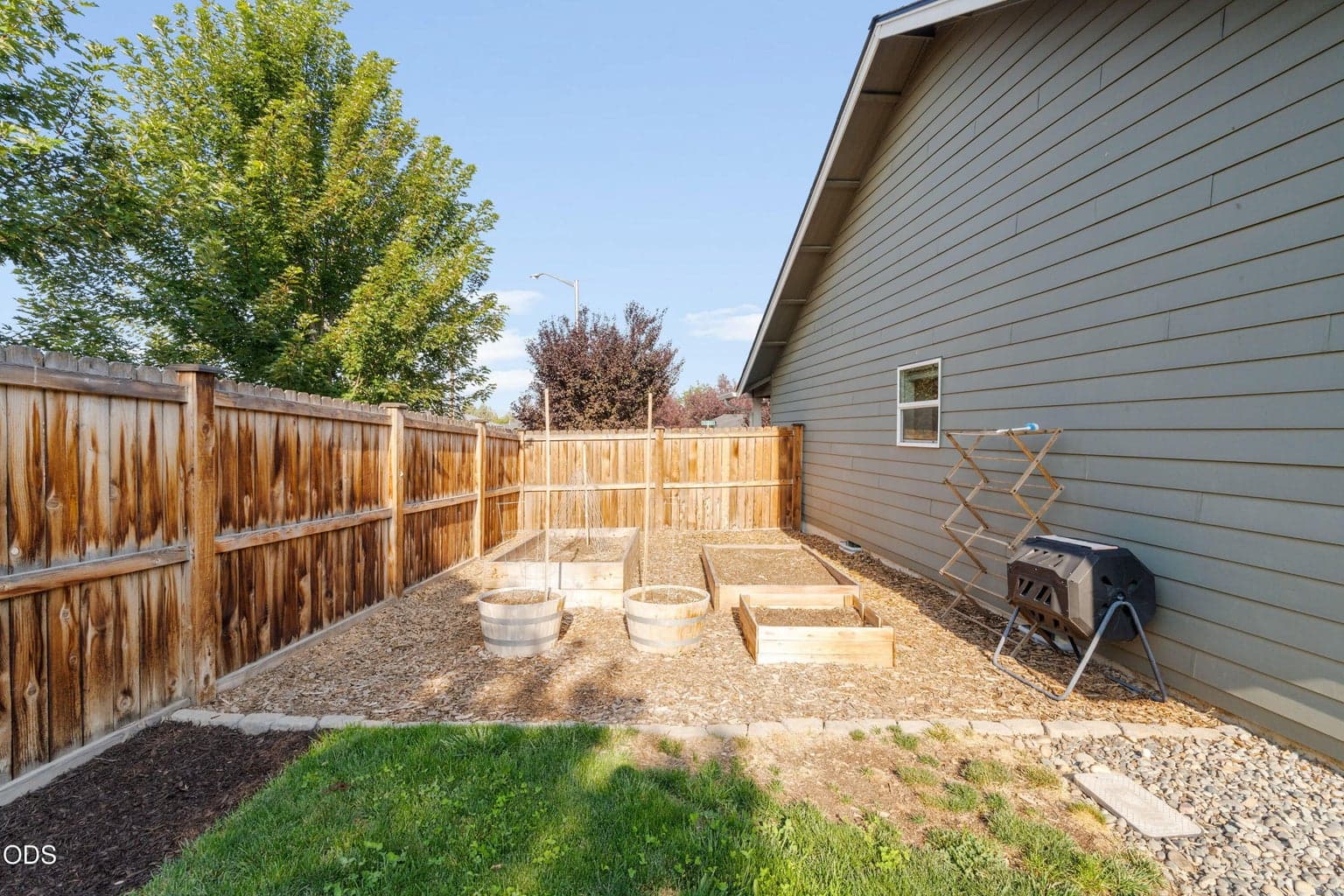 Photo of 320 NW 33rd Street 31 of 33