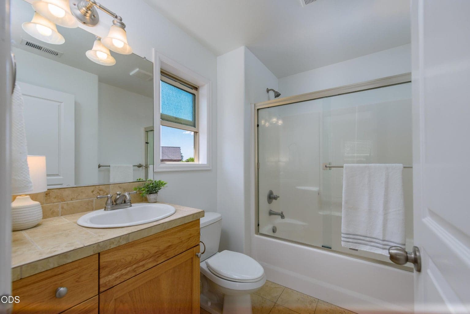 Bathroom off the upper bedroom.