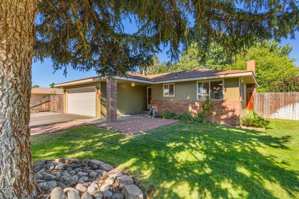 Photo of 5336 Knightwood Drive 2 of 45