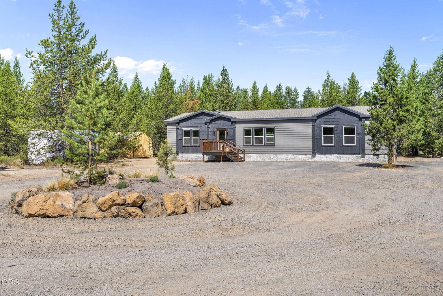 Photo of 219 Tumbo Drive 1 of 42