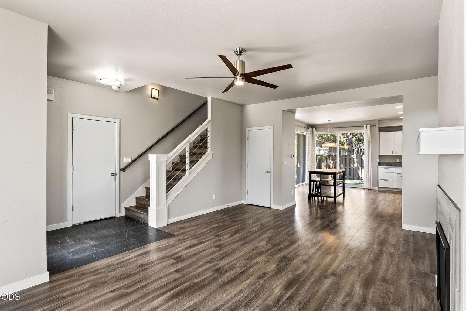 Photo of 61547 Lincoln Lane 5 of 52