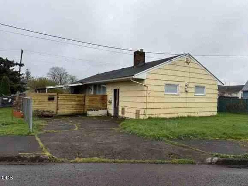 Photo of 2407 10th Street 3 of 3