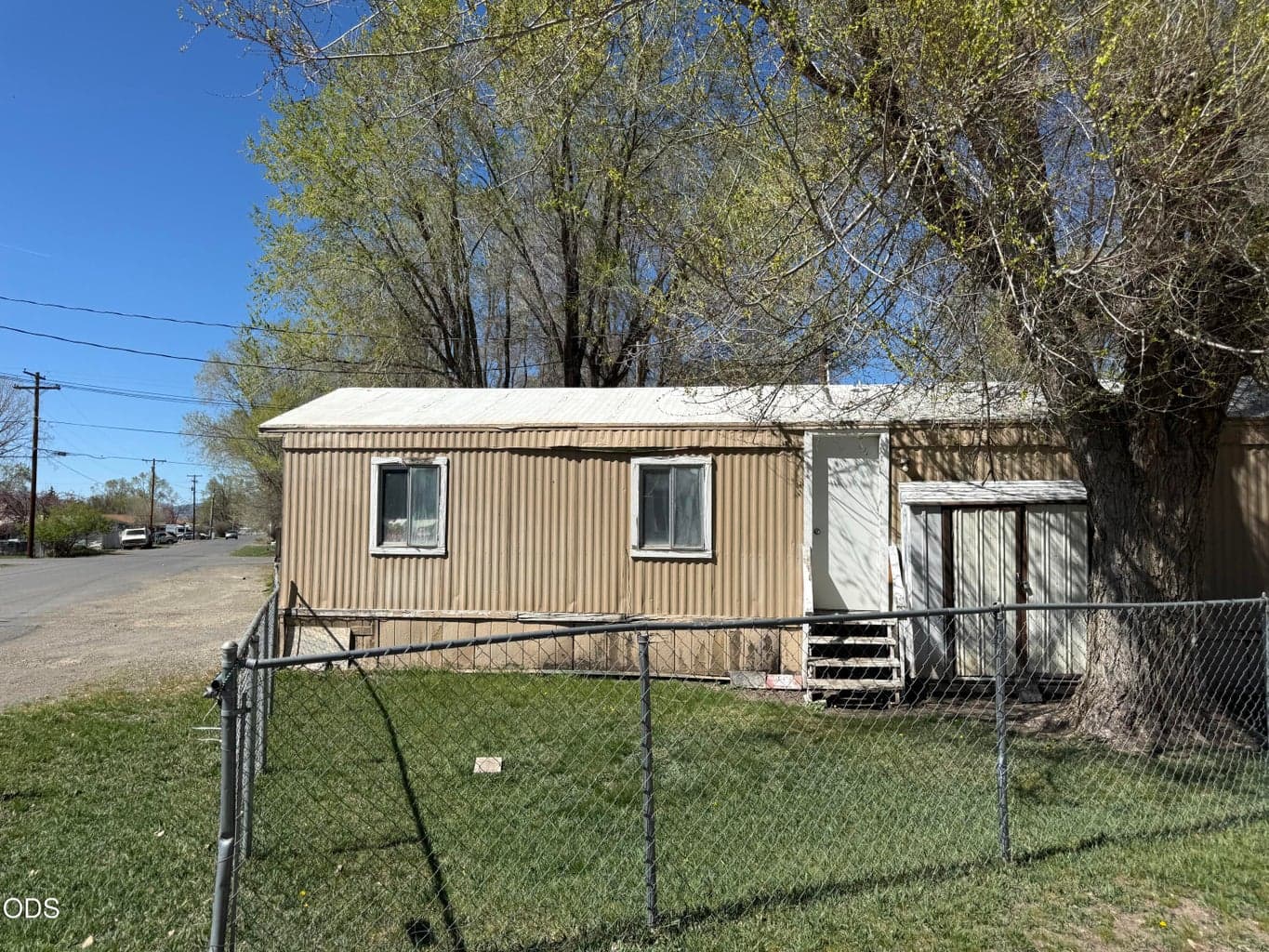 Photo of 720 10th Street 3 of 5