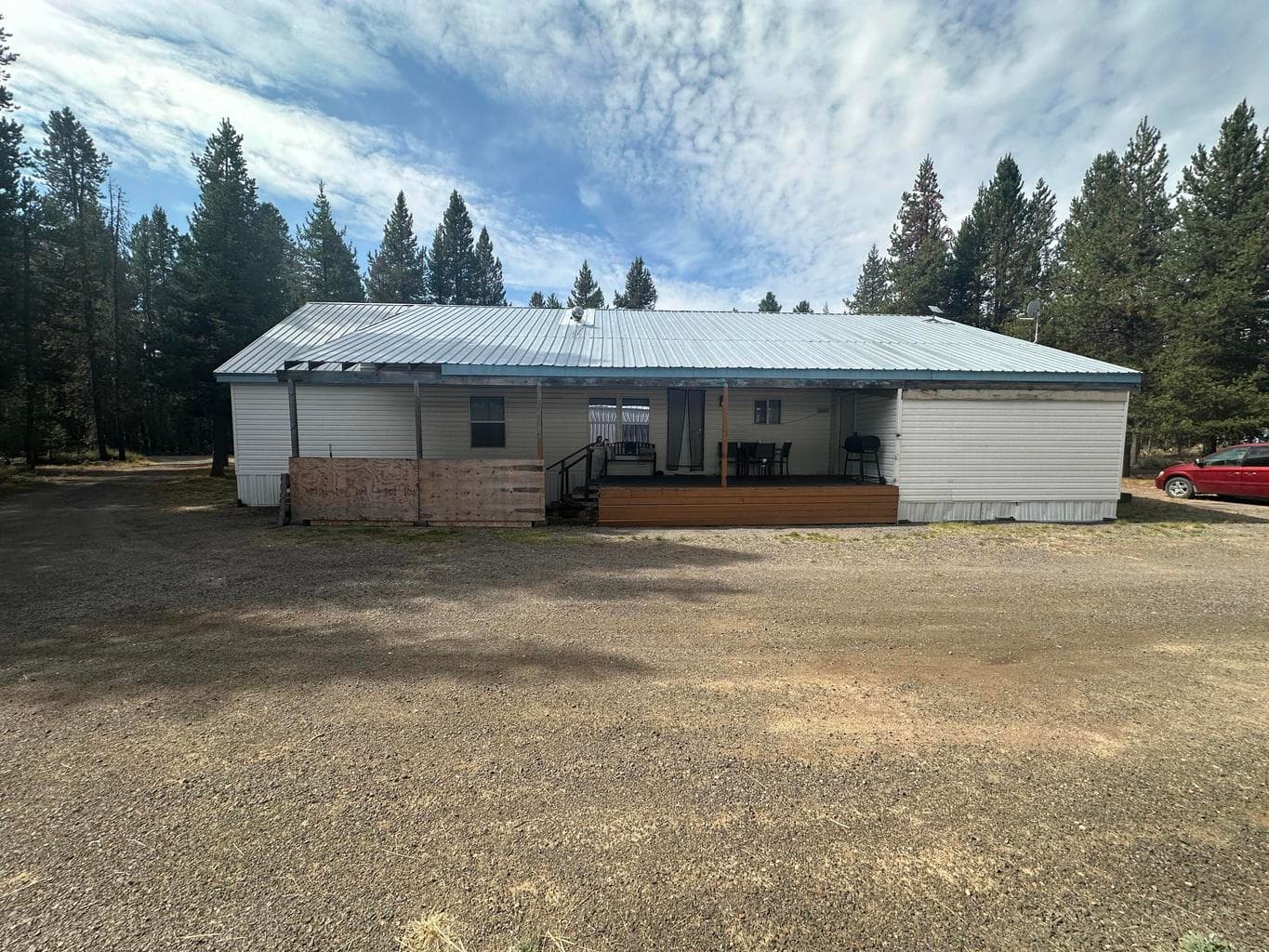 Photo of 425 Benard Lane 2 of 35