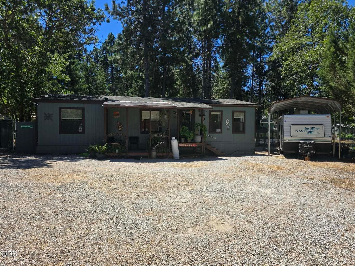 Photo of 476 Junction Avenue 1 of 28