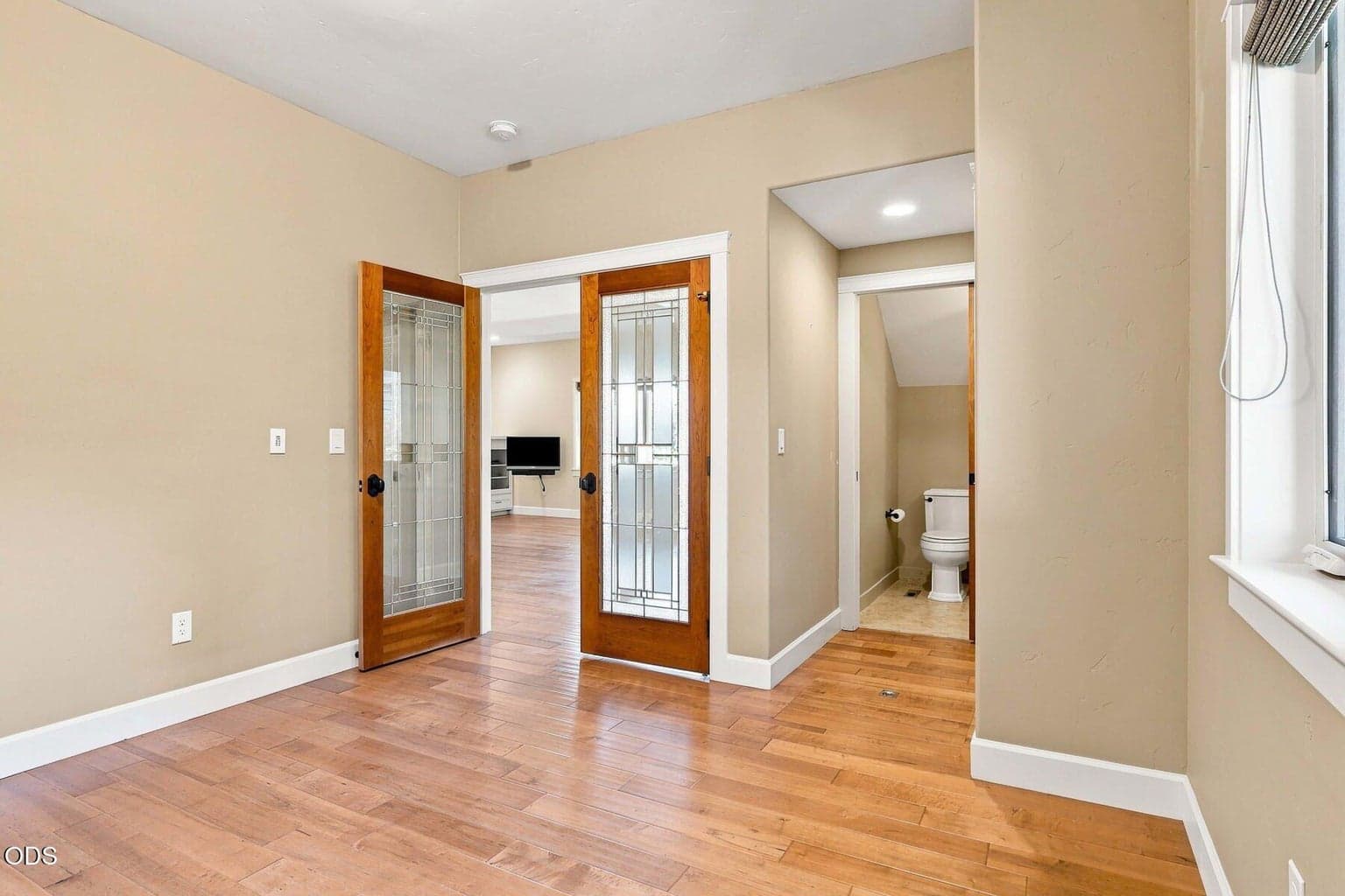 Photo of 810 NW John Fremont Street 21 of 61
