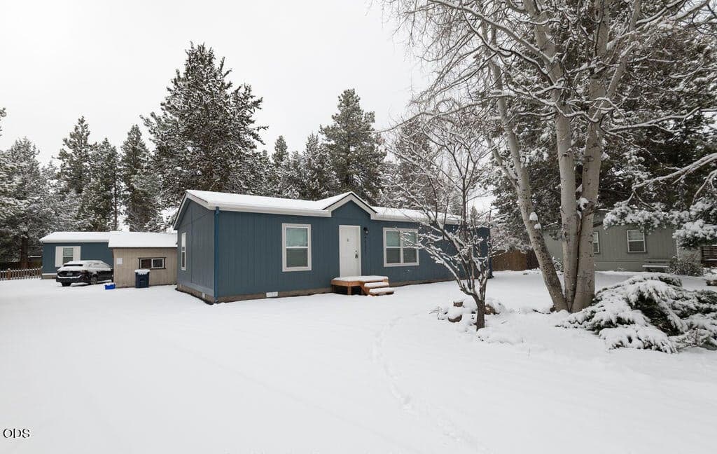 Photo of 61071 Chuckanut Drive 1 of 15
