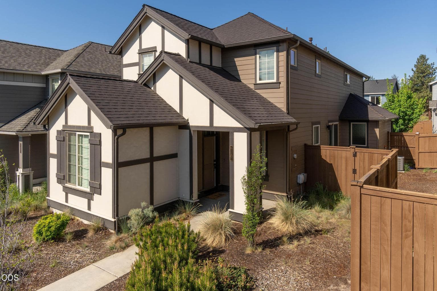 Stylish & Spotless Home in The Bridges At Shadow Glen