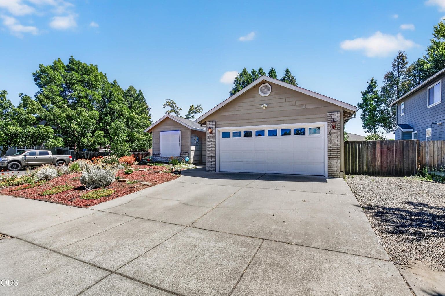 Photo of 1717 Alexis Way 2 of 29