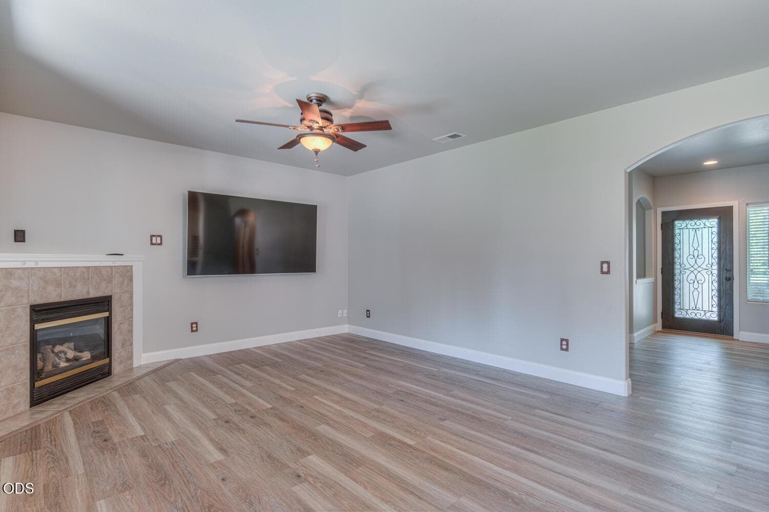 Photo of 1320 NE 3rd Street 8 of 35