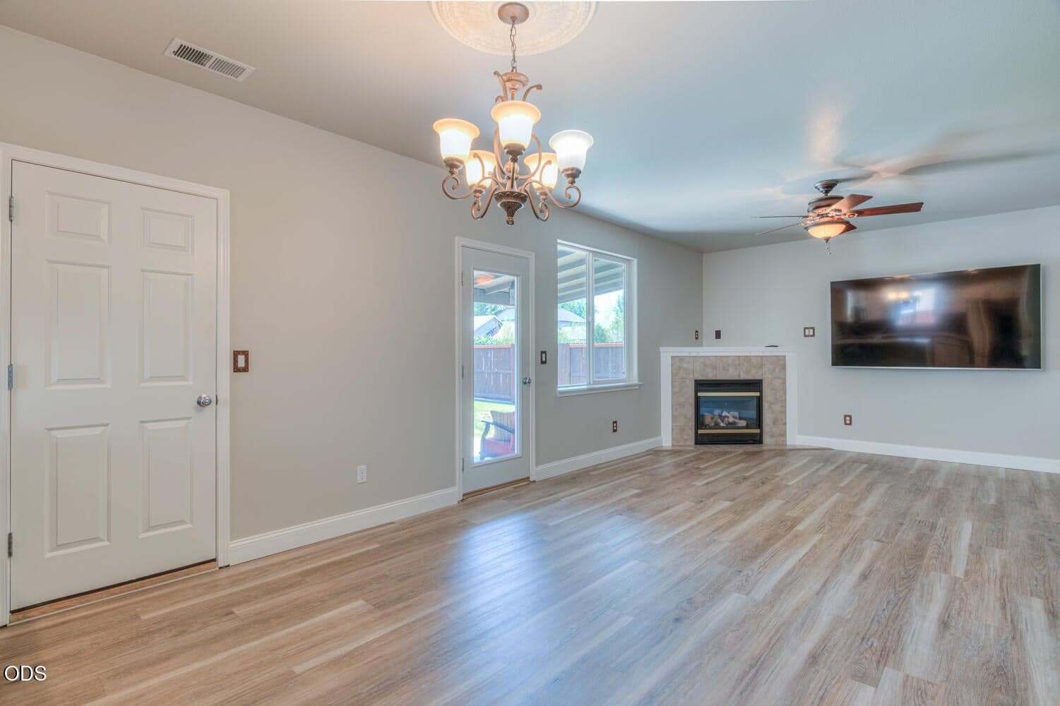 Photo of 1320 NE 3rd Street 15 of 35