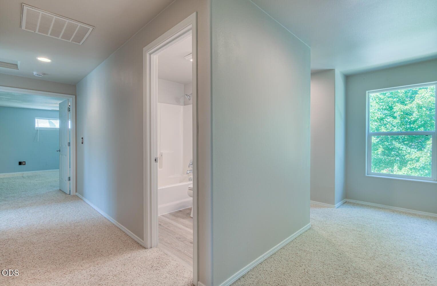 Photo of 1320 NE 3rd Street 17 of 35