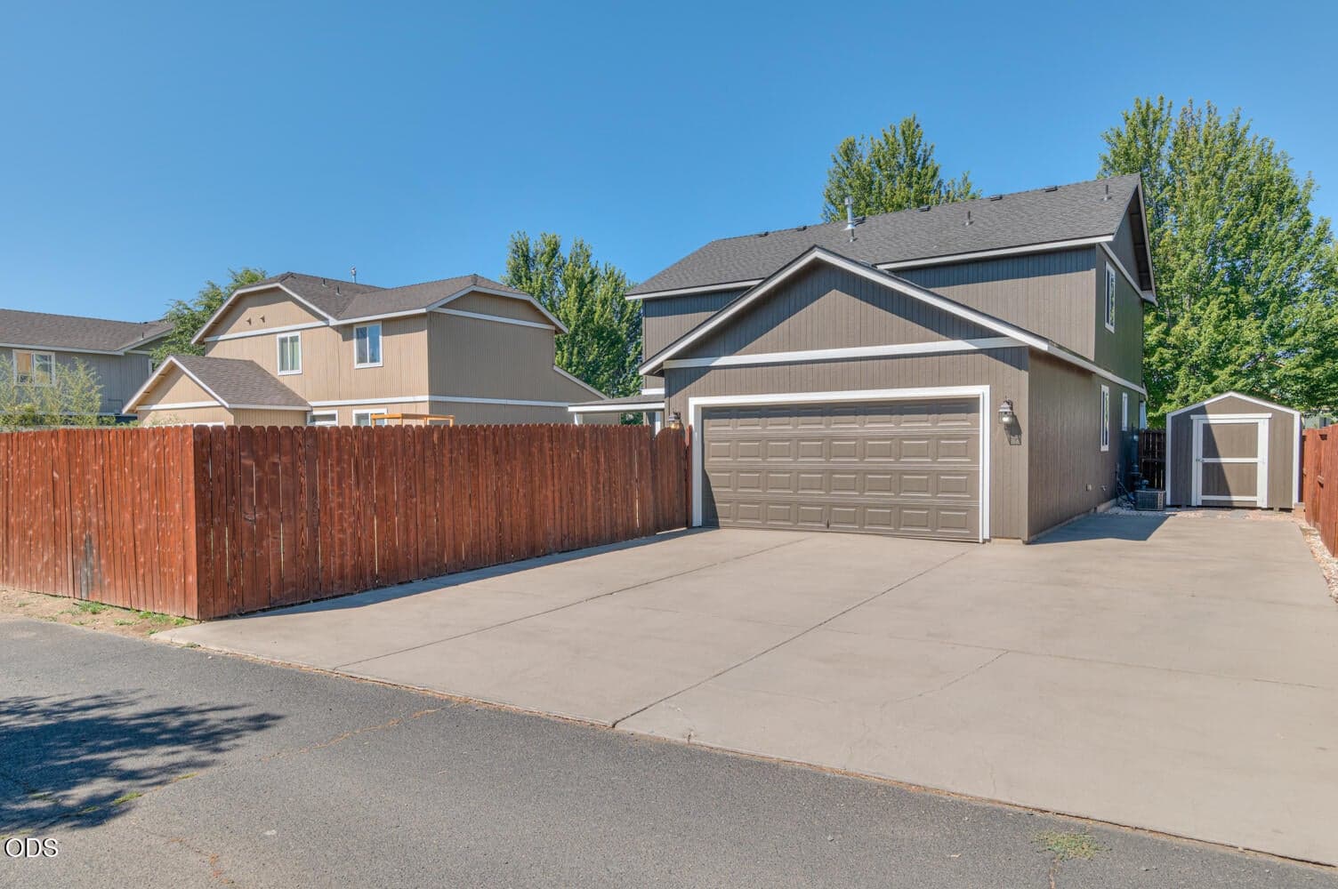 Photo of 1320 NE 3rd Street 33 of 35