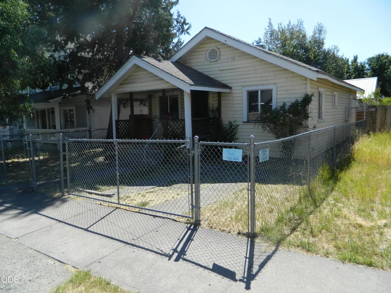 Photo of 1312 Worden Avenue 1 of 11