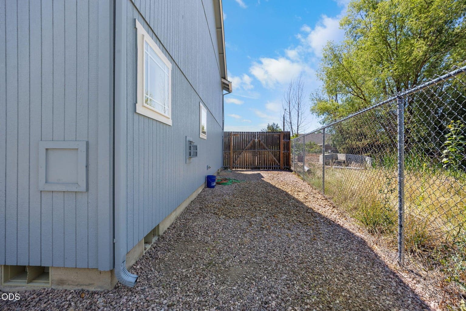 Photo of 2197 NW Kingwood Avenue 36 of 47