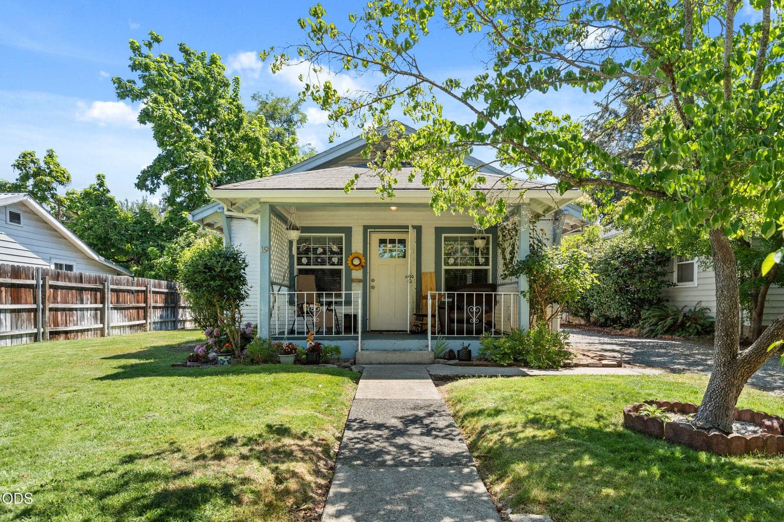 Photo of 19 Vancouver Avenue 1 of 28