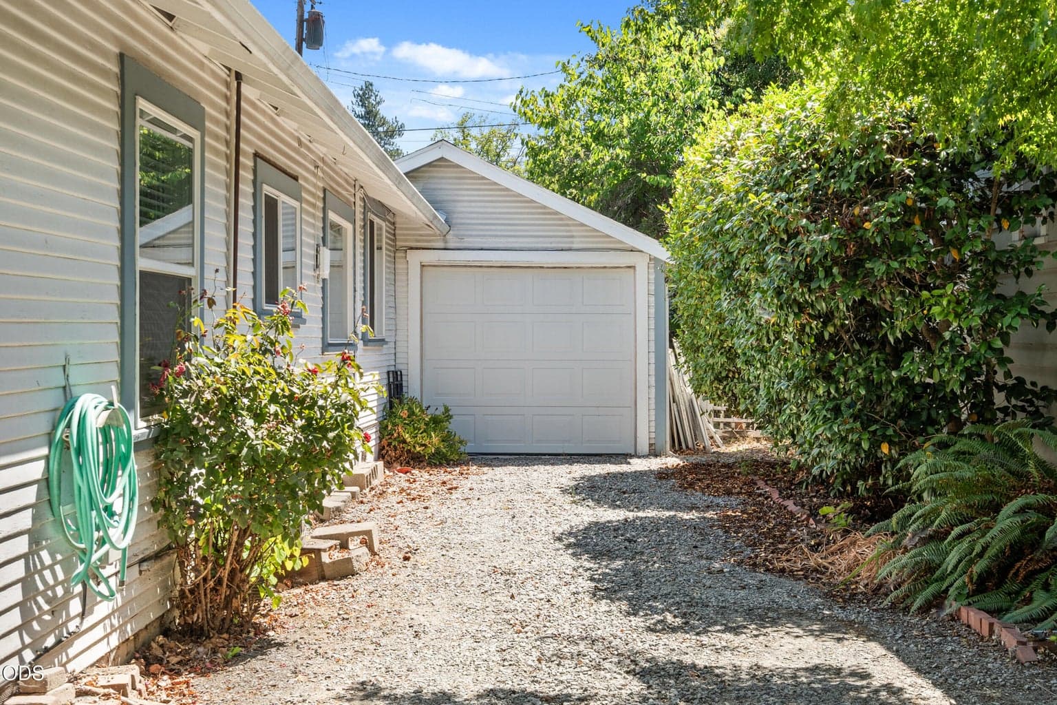 Photo of 19 Vancouver Avenue 4 of 28