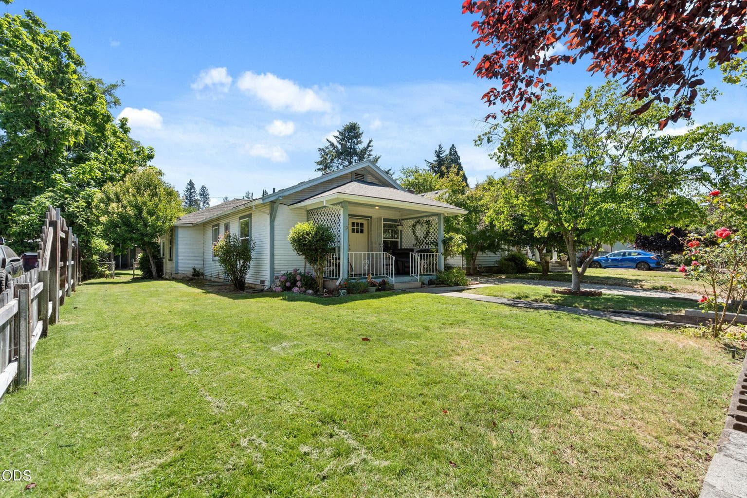 Photo of 19 Vancouver Avenue 2 of 28