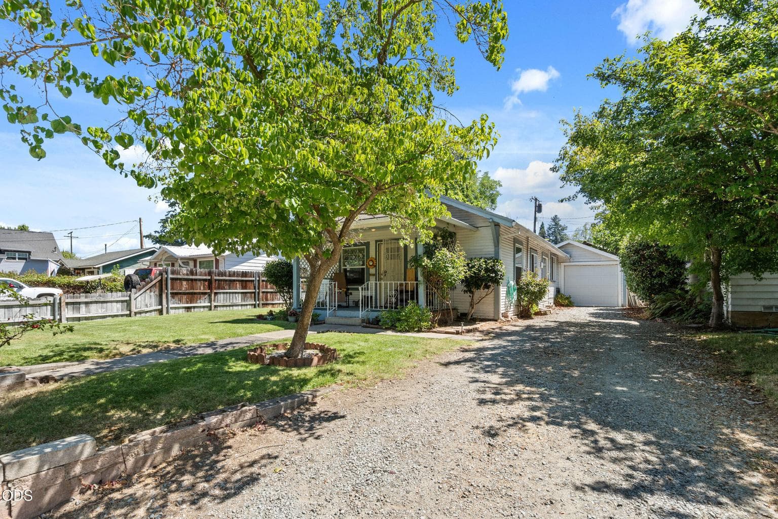 Photo of 19 Vancouver Avenue 3 of 28