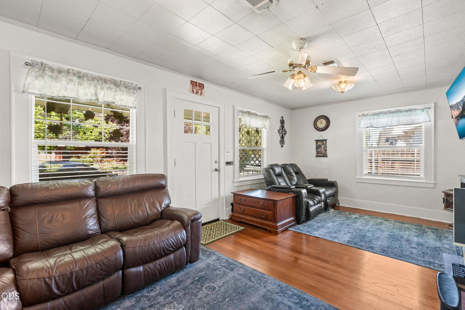Photo of 19 Vancouver Avenue 6 of 28