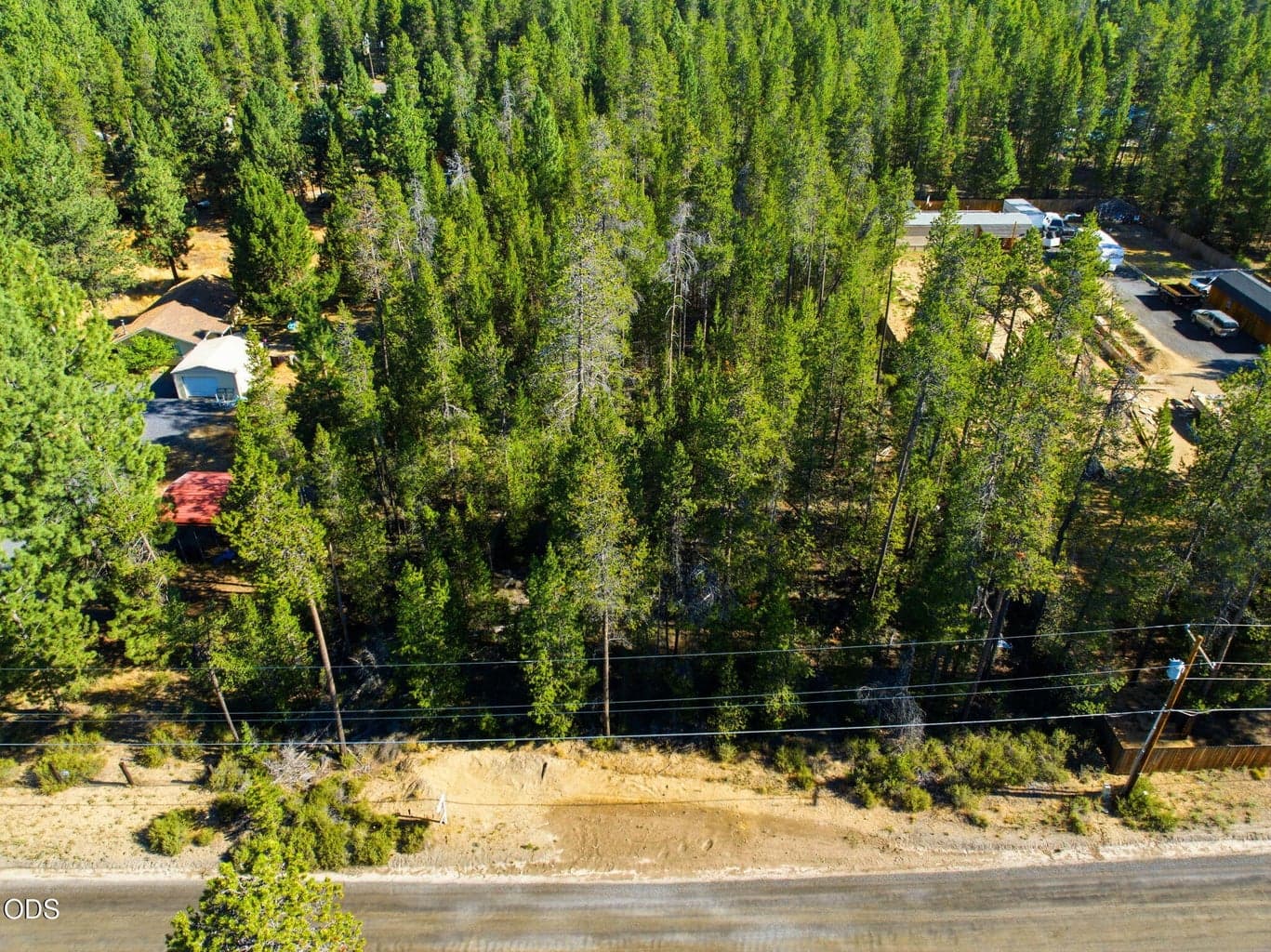 Photo of 15982 Twin Drive 2 of 13