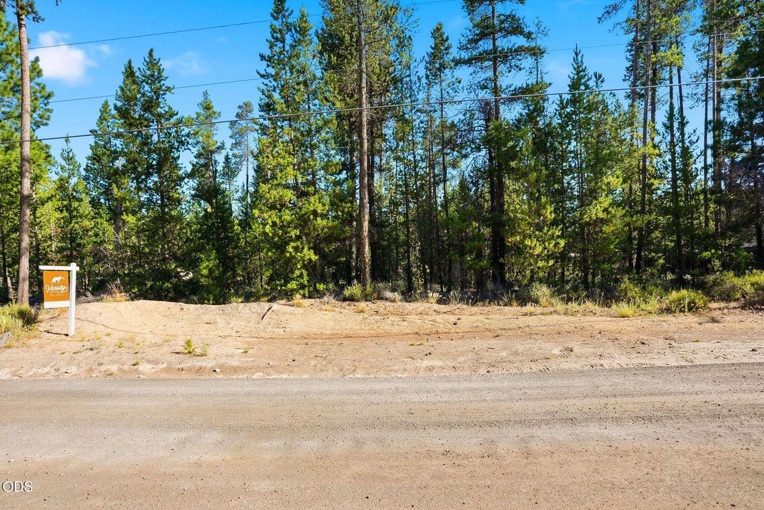 Photo of 15982 Twin Drive 12 of 13