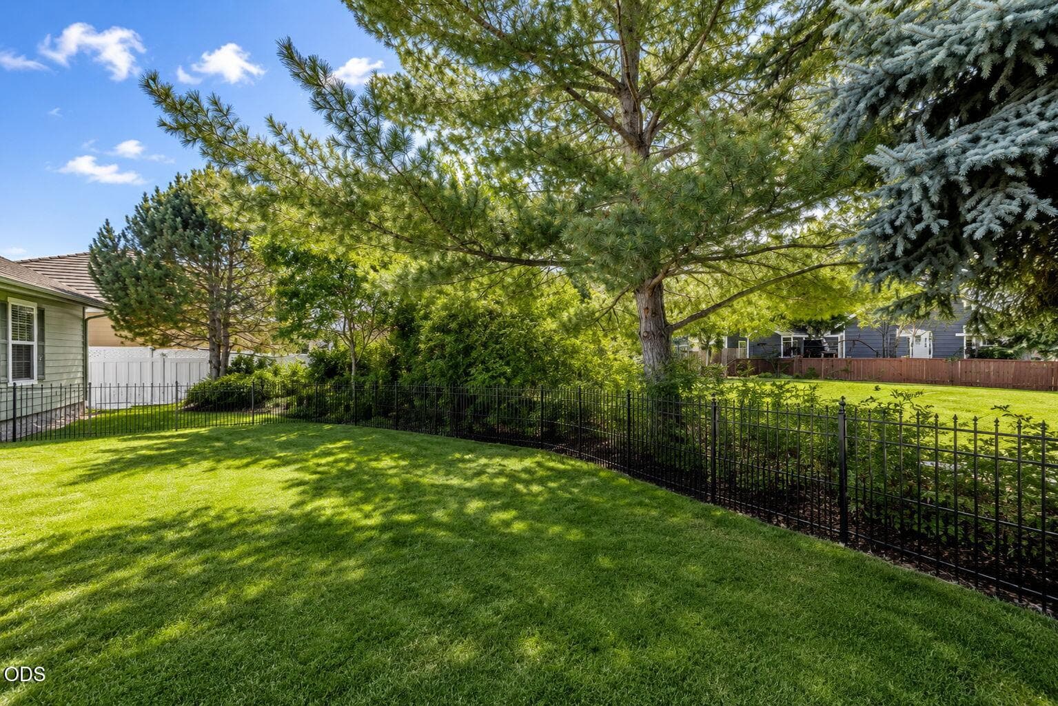Photo of 3350 NE Stonebrook Loop 37 of 41