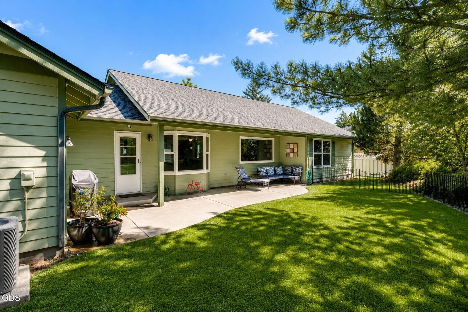 Photo of 3350 NE Stonebrook Loop 32 of 41