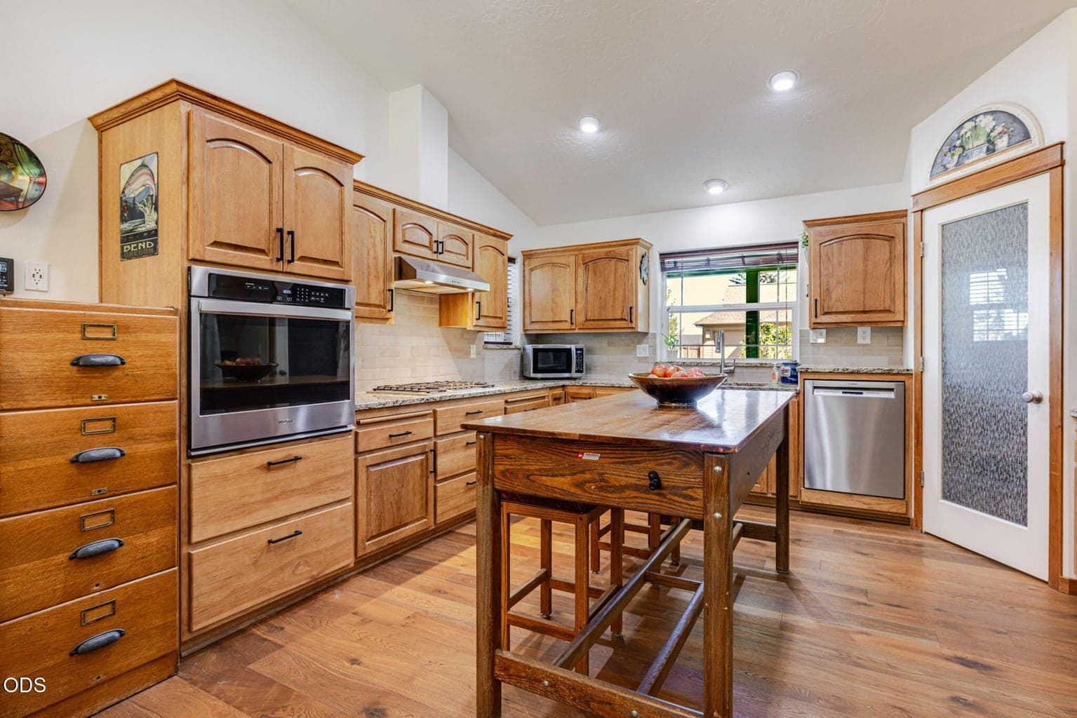 Photo of 3350 NE Stonebrook Loop 12 of 41